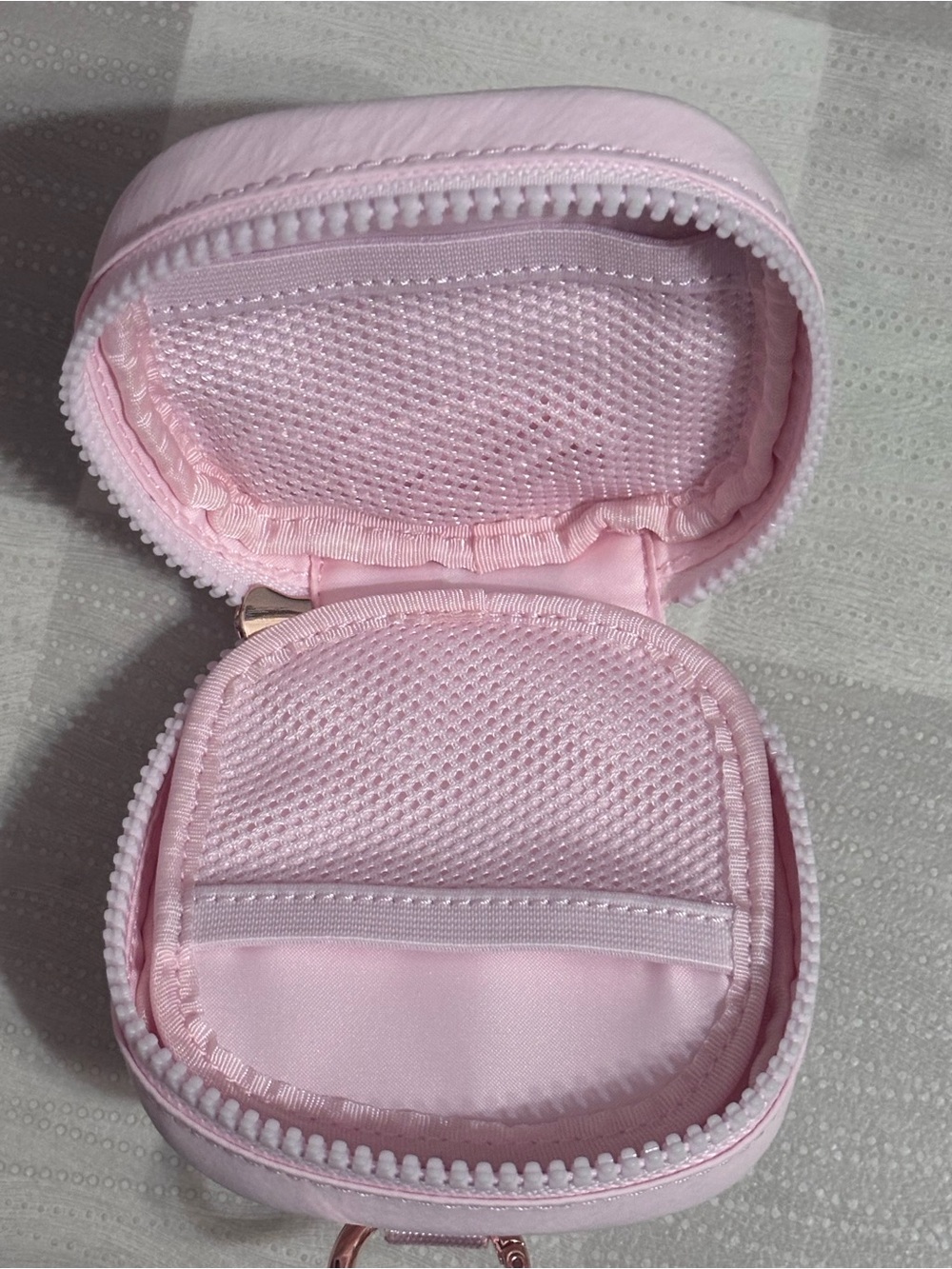 Lululemon Clippable Commuter Organizer Pouch - Picture 2 of 4